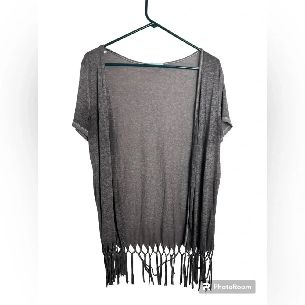 Maurices Size Large Gray T-shirt material Shrug